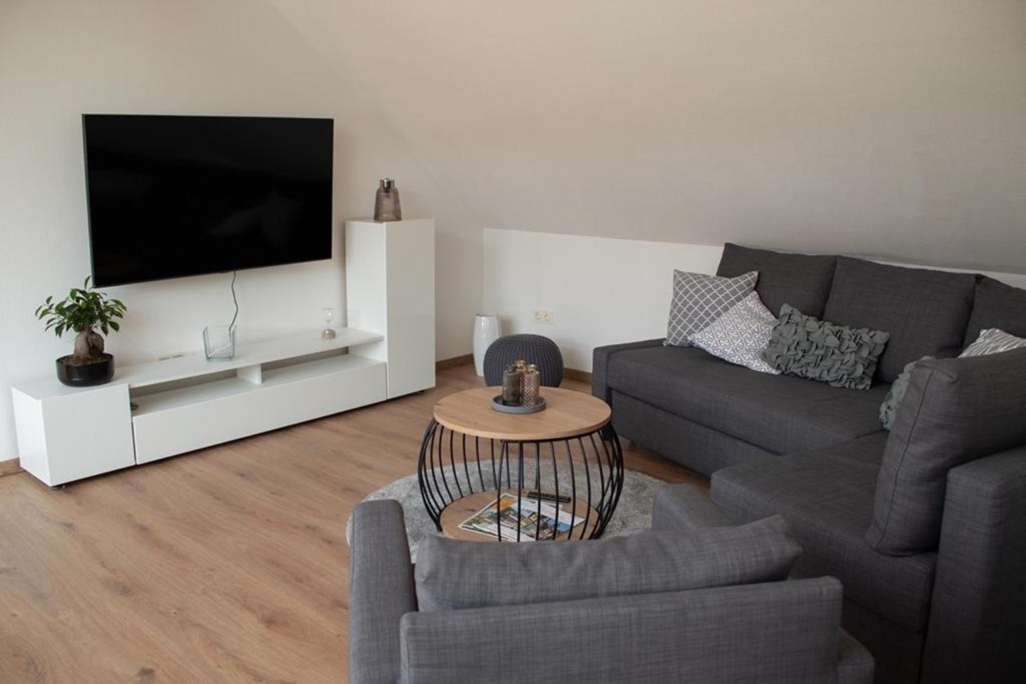 Ferienwohnung Kurz "Panoramablick" Wertheim Buitenkant foto